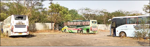 ପରିତ୍ୟକ୍ତ ବସ୍‌ରେ ପୁଣି ଚାଲିଲାଣି ରଙ୍ଗଶାଳା