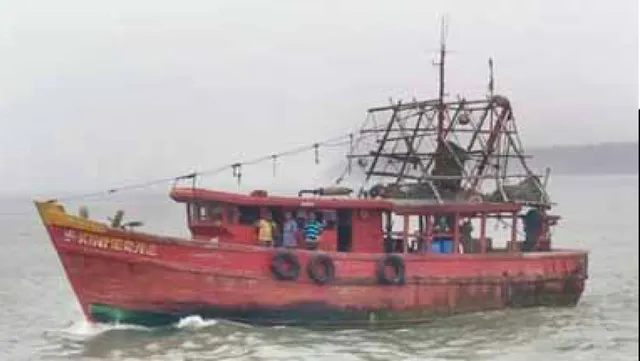 ବାଂଲାଦେଶ ସୀମାରୁ ୧୩ ମତ୍ସ୍ୟଜୀବୀ ଉଦ୍ଧାର: ଜାହାଜର ସର୍ଭେ କାର୍ଯ୍ୟରେ ଯିବାବେଳେ ଯୋଗାଯୋଗ ବିଚ୍ଛିନ୍ନ