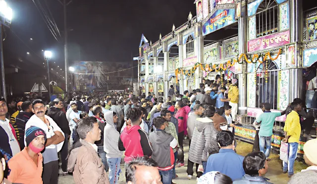 ଆରମ୍ଭ ହେଲା ଅପେରା ଲଢ଼େଇ