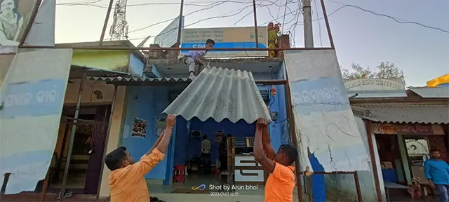 ପୁରୁଣାକଟକ ଓ ଚାରିଛକରେ ଜବରଦଖଲ ଉଚ୍ଛେଦ, ସ୍ବଇଚ୍ଛାରେ ଭାଙ୍ଗିଲେ ଲୋକେ