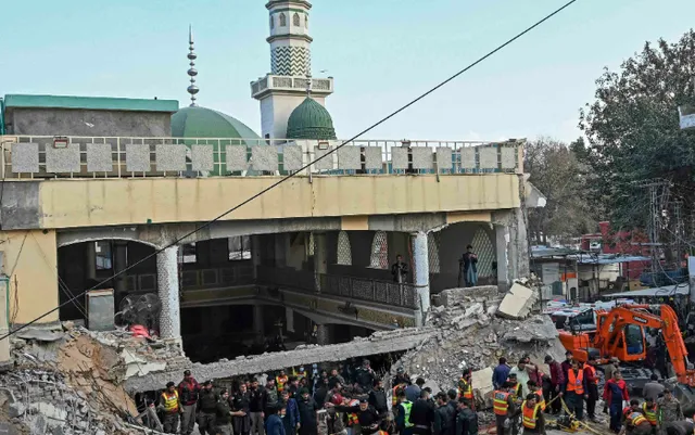 ପେଶାଓ୍ବାର ବିସ୍ଫୋରଣ ପାଇଁ ନିଜକୁ ଦାୟୀ କଲା ତେହେରିକ ଏ-ତାଲିବାନ-ପାକିସ୍ତାନ, ମୃତ୍ୟୁ ସଂଖ୍ୟା ୪୬କୁ ବୃଦ୍ଧି