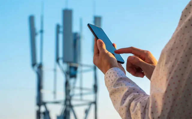 ମୋବାଇଲ୍‌ ନେଟ୍‌ୱର୍କ ଉପରେ ଖଣ୍ଡା ଝୁଲିଲା: ଜାତୀୟ ନିରାପତ୍ତା ଦୃଷ୍ଟିରୁ ସରକାର କବ୍‌ଜା କରିପାରିବେ