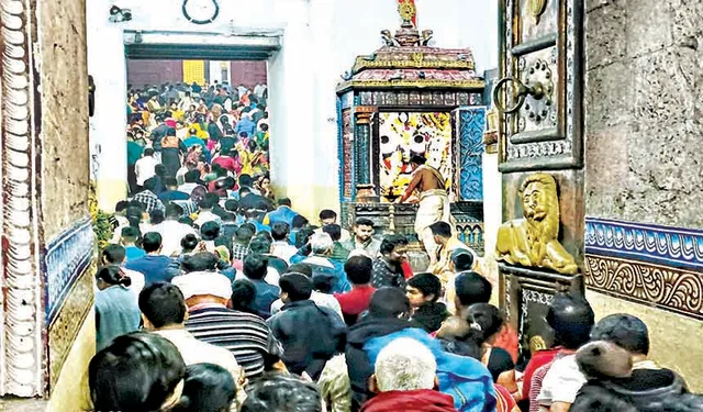 ଶ୍ରୀମନ୍ଦିର ବ୍ୟାରିକେଡ୍‌ରେ ୨ ଅସୁସ୍ଥ