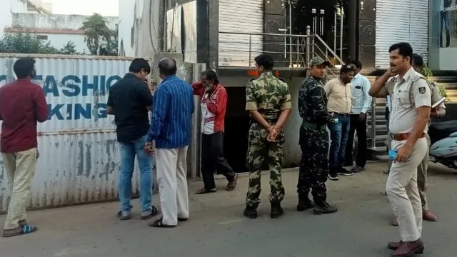 ୨ ମନ୍ଦିରରୁ ଚୋରି