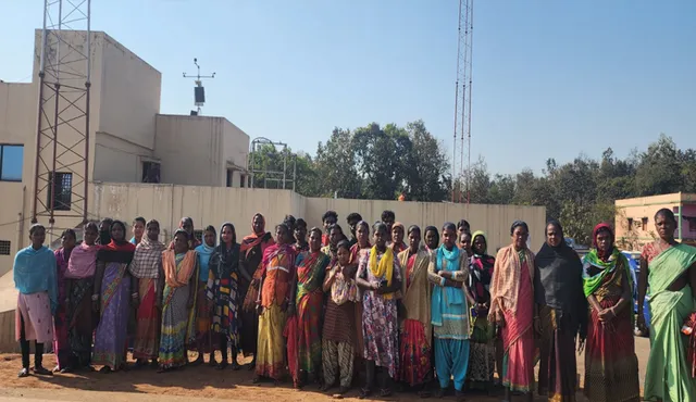 ମଜୁରି ନମିଳିବାରୁ ଶ୍ରମିକଙ୍କ କାର୍ଯ୍ୟ ବନ୍ଦ