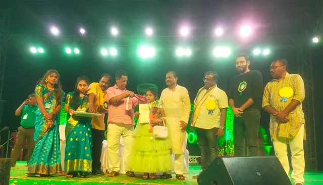 ଜାଇଫୁଲ, ଘୁଡୁକି ଓ ଗୋଟିପୁଅରେ ଝୁମିଲେ ଦର୍ଶକ