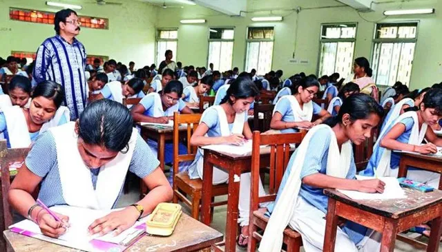 ଦୁଇ ଦିନ ପରେ ଯୁକ୍ତ-୨ ପରୀକ୍ଷା, ଆନ୍ଦୋଳନରେ ଅଧ୍ୟାପକ