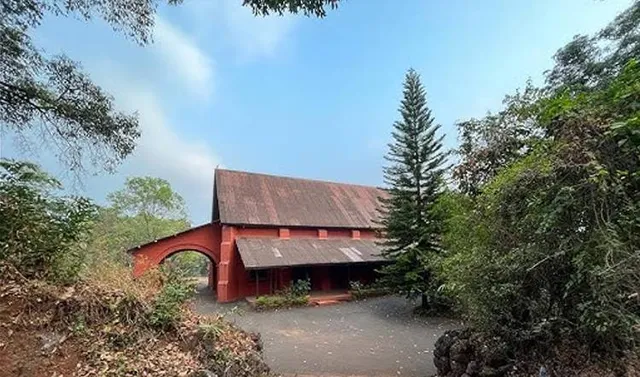 ଫାଇଲ୍‌ ତଳେ ଅଟକିଛି  ସାଇନ୍ସ ସେଣ୍ଟର