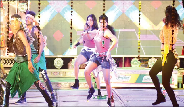 ଖଣ୍ଡଗିରି ଅପେରା ଲଢ଼େଇ: ଦୁଃଖଦ କାହାଣୀ ବନାମ ଭିଲେନ୍‌ ଧମାକା