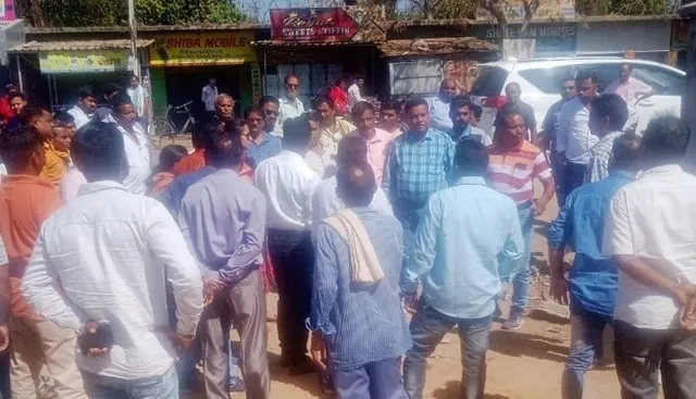 ନାମଯଜ୍ଞ ମଣ୍ଡପ ସ୍ଥାନ ଦାବିରେ ବୀରମହାରାଜପୁର ବନ୍ଦ