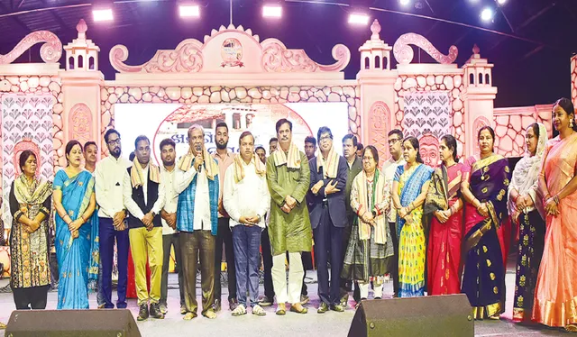 ଖଣ୍ଡଗିରି-ଉଦୟଗିରି ମହୋତ୍ସବ  ଉଦ୍‌ଯାପିତ: ତାତି ଭରିଦେଲା ତମନ୍ନାଙ୍କ ଠୁମ୍‌କା