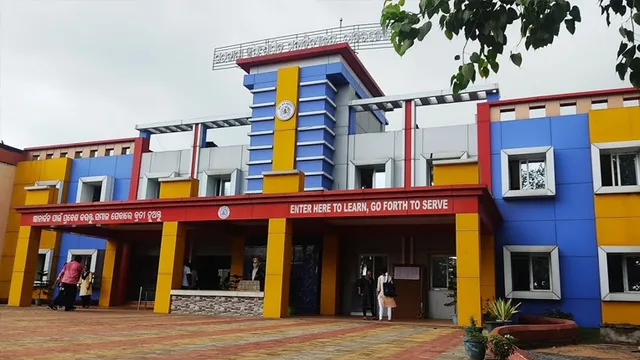 ରାଉରକେଲା ସରକାରୀ ସ୍ବୟଂ ଶାସିତ କଲେଜକୁ ବିଶ୍ବବିଦ୍ୟାଳୟ ମାନ୍ୟତା ଦାବି