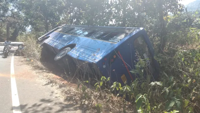 ଝାରସୁଗୁଡ଼ାରୁ ବ୍ରହ୍ମପୁର ଯାଉଥିବା ଓଏସଆରଟିସି ବସ ଦୁର୍ଘଟଣାଗ୍ରସ୍ତ