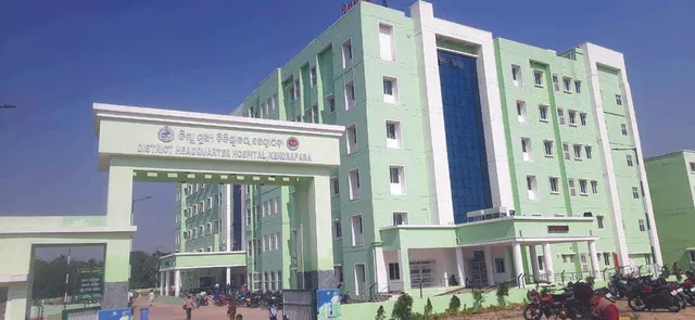 ନୂଆ ଜିଲ୍ଲା ହସ୍ପିଟାଲ୍‌ରେ ରାମ୍ପ୍‌ ନାହିଁ, ଲିଫ୍ଟ ଅଚଳ ହେଲେ କଥା ସରିଲା