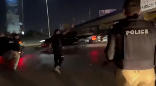 କରାଚି ପୁଲିସ ମୁଖ୍ୟାଳୟ ଉପରେ ଆତଙ୍କବାଦୀ ଆକ୍ରମଣ, ୨୦ ପୁଲିସ କର୍ମୀ ନିହତ