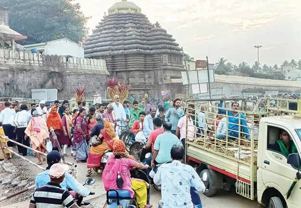 ଶ୍ରୀମନ୍ଦିର ଉତ୍ତରଦ୍ବାରରେ ଅବ୍ୟବସ୍ଥା: ବଡ଼ଦାଣ୍ଡକୁ ବାହାରି ପାରୁନାହାନ୍ତି ଭକ୍ତ