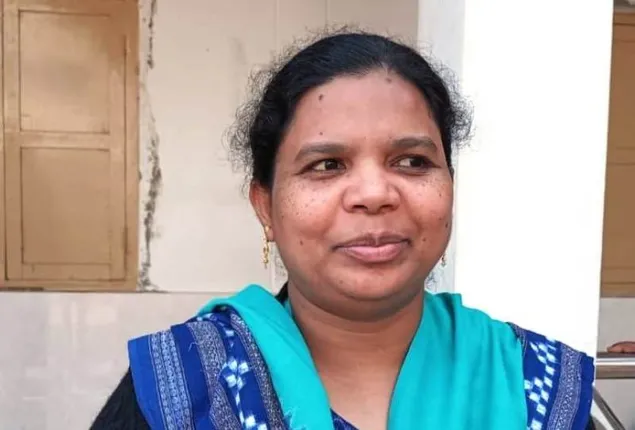 ବିଡିଓ ଭାବେ କଟିଛି ୮ ବର୍ଷ, ହେଲେ ତୁଟୁନି ଜିଲ୍ଲା ମୋହ: ଗାଦି ମାଡ଼ି ବସିଛନ୍ତି ଅଧିକାରୀ