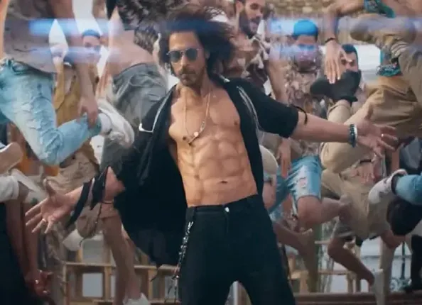 ‘ଝୁମେ ଯୋ ପଠାନ୍‌’ ଗୀତରେ ସାର୍ଟର ‌ବଟନ୍‌ ଖୋଲିବାକୁ ଲାଜ କରୁଥିଲେ ଶାହାରୁଖ୍‌, ଦେଖନ୍ତୁ ମେକିଂ ଭିଡିଓ