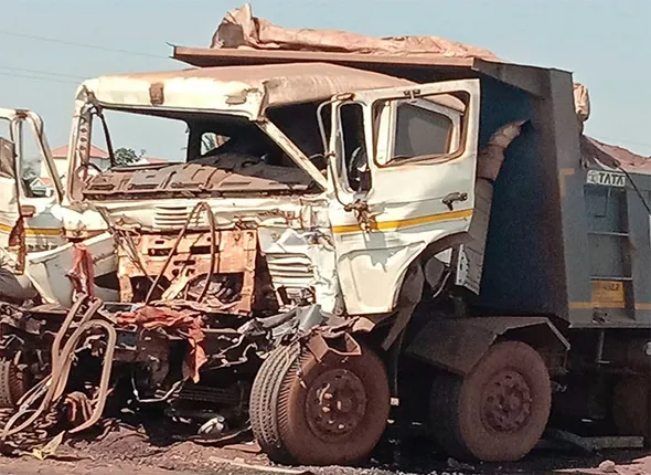 ଟ୍ରକକୁ ପିଟିଲା ହାଇୱା, ଚାଳକ ଗୁରୁତର