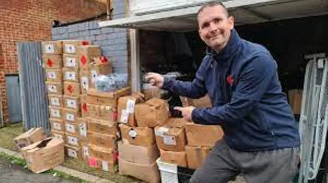 ଅଳିଆ ଭିତରୁ ପାଇଲେ ୧ କୋଟିର ଡିଜାଇନର୍ ଆଇଟମ୍; ବଦଳିଗଲା ଭାଗ୍ୟ