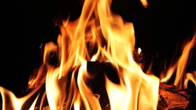 ସିମିଳିଆରେ ଜଳିଗଲା ୪ ବଖରା