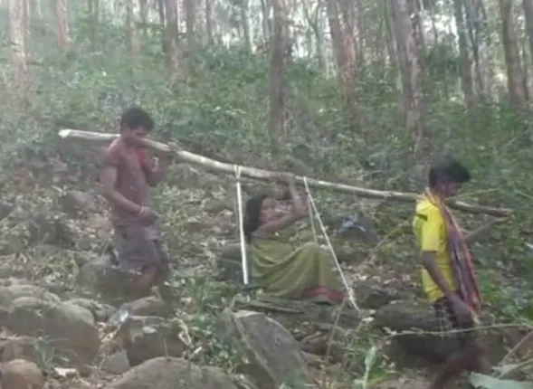 ଦେଶ ସ୍ବାଧୀନ ହେବାର ୭୫ବର୍ଷ ପରେ ବି ରାମଗଡ଼କୁ ରାସ୍ତା ନାହିଁ