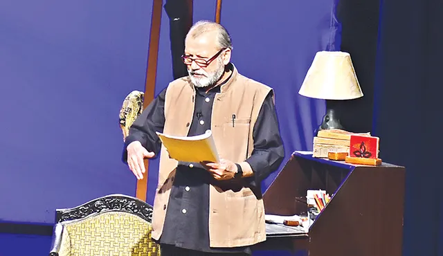 ‘ଦୋପହରୀ’ରେ ଆମ୍ମାଙ୍କ ଏକଲାପଣ, ମନମୋହିଲା ପଙ୍କଜ କପୁରଙ୍କ ଏକକ ଅଭିନୟ