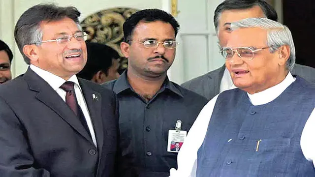 ମୁସାରଫ, ବାଜପେୟୀ ଓ ଆକସ୍ମିକ କରମର୍ଦ୍ଦନ