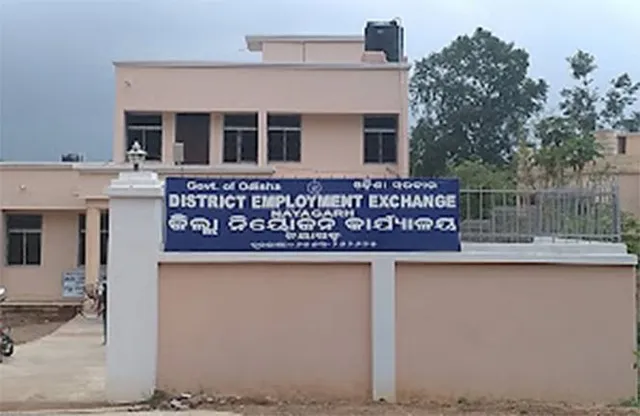 ନି‌ୟୋଜନ କାର୍ଯ୍ୟାଳୟରେ ପଞ୍ଜୀକରଣ କରିଛନ୍ତି ୯ଲକ୍ଷ ବେକାର ଯୁବକ ଯୁବତୀ