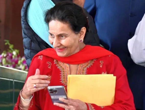 ଦଳ ବିରୋଧୀ କାର୍ଯ୍ୟ ପାଇଁ ଅମରିନ୍ଦର ସିଂଙ୍କ ପତ୍ନୀ ତଥା ପଟିଆଲା ସାଂସଦ ପ୍ରୀନିତ କୌରଙ୍କୁ ଦଳରୁ ନିଲମ୍ବନ କଲା କଂଗ୍ରେସ