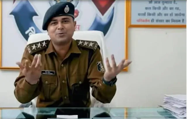 ୟୁପିଏସସି ପରୀକ୍ଷା ଫଳ ବାହାରିଛି ଶୁଣି ଫୋନ ନେଇ ଶୂନଶାନ ସ୍ଥାନକୁ ଦୌଡ଼ି ଯାଇଥିଲି ବୋଲି କହିଛନ୍ତି ଆଇପିଏସ୍ ଅଧିକାରୀ