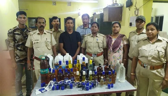 ନକଲି ବିଦେଶୀ ମଦ ଜବତ, ବେପାରି ଗିରଫ