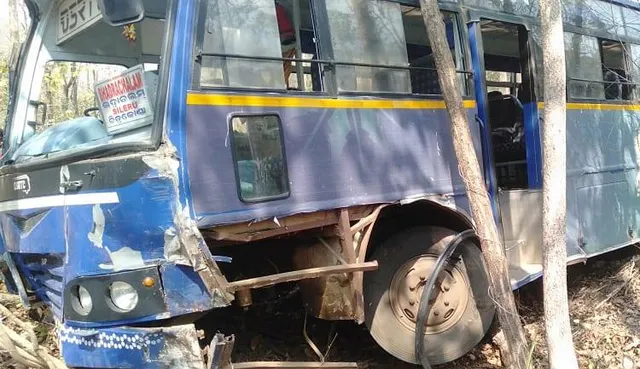 ଜୟପୁର ଭଦ୍ରାଚଳମ୍ ସରକାରୀ ବସ ଚିନ୍ତୁରରେ ଦୁର୍ଘଟଣା, ୧୦ଆହତ