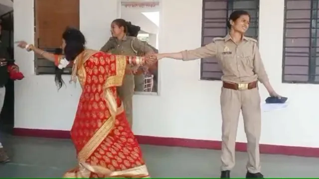 ମୁଁ ଦ୍ବିତୀୟ ବିବାହ କରିବି, କିଏ କ’ଣ କରିବ କରୁ ! ଏପରି କହି ସିଓଙ୍କ କାର୍ଯ୍ୟାଳୟରେ ଜୋରଦାର ହଙ୍ଗାମା କଲେ ମହିଳା