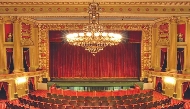 ଟିକେଟ୍‌ କିଣି ନାଟକ ଦେଖିଲେଣି ସହରିଆ