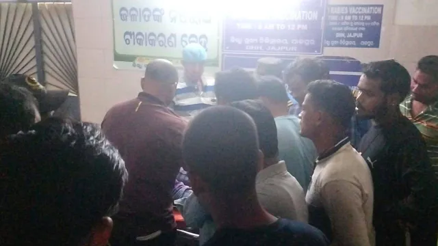 ହୋଲି ଖେଳି ଦ୍ରୁତଗତିରେ ବାଇକ୍‌ରେ ଯାଉଥିଲେ; ଗଛରେ ପିଟି ହୋଇ ଜଣେ ମୃତ, ୨ ଗୁରୁତର