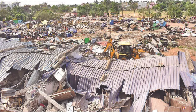 ଗଣେଶ ମଣ୍ଡପ ହାଟ ଉଚ୍ଛେଦକୁ ବର୍ଷେ ପୂରିବ, ନା କ୍ଷତିପୂରଣ ନା ଥଇଥାନ