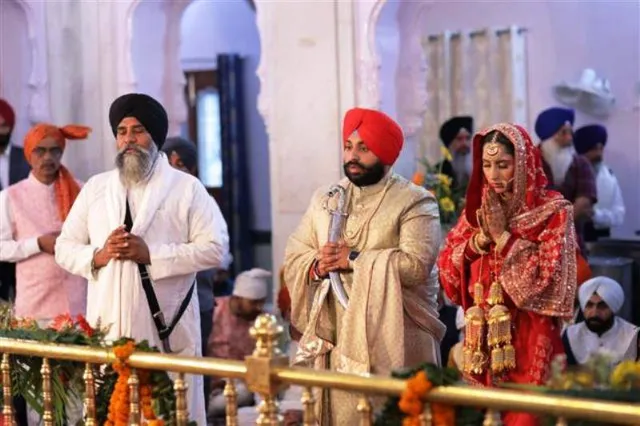 ଆଇପିଏସ୍‌ ଜ୍ୟୋତିଙ୍କୁ ବିବାହ କଲେ ପଞ୍ଜାବ କ୍ୟାବିନେଟ ମନ୍ତ୍ରୀ ହରଜୋତ୍ ସିଂ ‌ବୈନ୍ସ