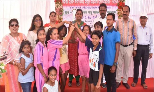 ଓଡ଼ିଶା ରାଜ୍ୟ ବିଦ୍ୟାଳୟ ସମୂହ ସନ୍ତରଣ ଉଦ୍‌ଯାପିତ: ସମ୍ବଲପୁର, ଭୁବନେଶ୍ବର ଉଭୟ ବର୍ଗରେ ବିଜେତା