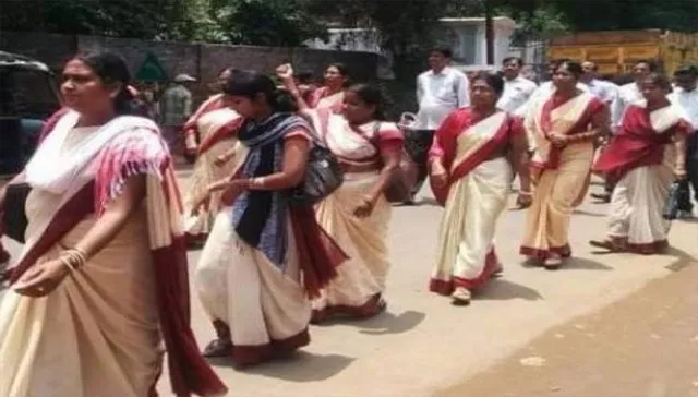 ଶିକ୍ଷକଶିକ୍ଷୟିତ୍ରୀଙ୍କୁ ଖୋର୍ଦ୍ଧା ଡିଇଓଙ୍କ ନିର୍ଦ୍ଦେଶ, ୟୁନିଫର୍ମ ନ ପିନ୍ଧିଲେ କାର୍ଯ୍ୟାନୁଷ୍ଠାନ