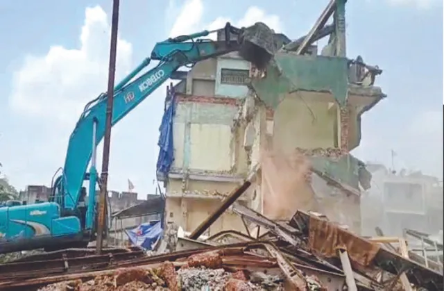 ଅନ୍ତିମ ପର୍ଯ୍ୟାୟରେ ଜଟଣୀ ଫ୍ଲାଏଓଭର ବ୍ରିଜ୍‌ ନିର୍ମାଣ: ଆପ୍ରୋଚ୍ ରୋଡ୍‌ ପାଇଁ ଭଙ୍ଗା ହେଲା ଦୋକାନ