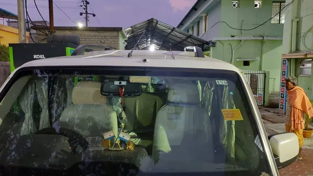 ବନ ବିଭାଗ ଗାଡ଼ିକୁ ଗୁଳିମାଡ଼: ୨ ଆହତ, ଜଣେ ଗୁରୁତର