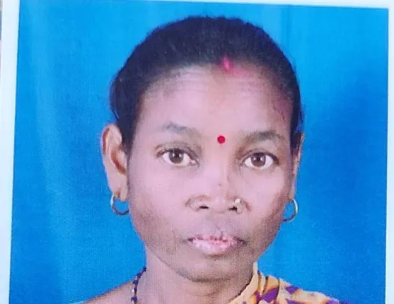 ନିଶାସକ୍ତ ଅବସ୍ଥାରେ ପତ୍ନୀକୁ ବାଡ଼ିରେ ପିଟିପିଟି ହତ୍ୟା କଲା ସ୍ୱାମୀ