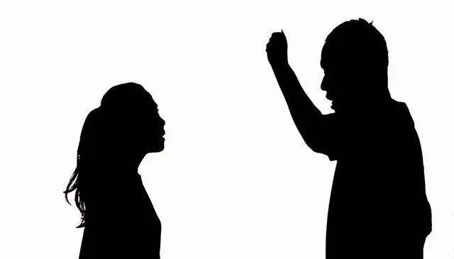 ଘର ଆଗରେ ବାଲି ପକାକୁ ନେଇ ଗଣ୍ଡଗୋଳ