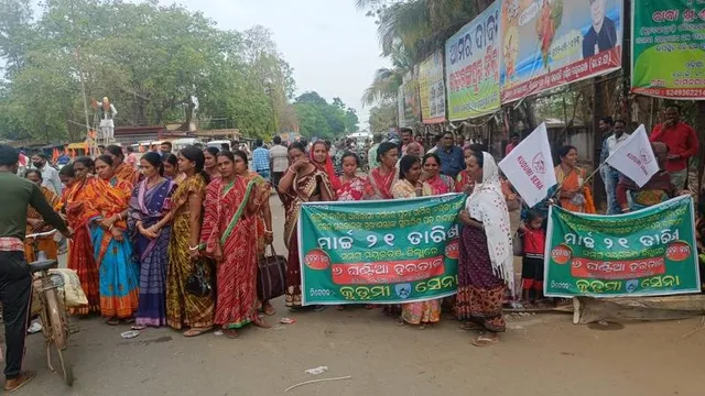 କୁଡୁମୀ ଜାତିକୁ ଆଦିବାସୀରେ ପୁନଃ ଅନ୍ତର୍ଭୁକ୍ତ କରିବା ନେଇ ୬ ଘଣ୍ଟିଆ ରାଇରଙ୍ଗପୁର ବନ୍ଦ ପାଳନ