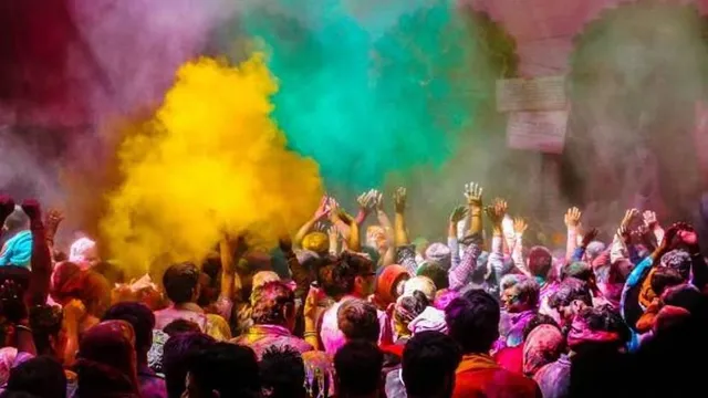 ଜାଣନ୍ତି କି କିଏ ଖେଳିଥି‌ଲେ ସଂସାରର ପ୍ରଥମ ହୋଲି?