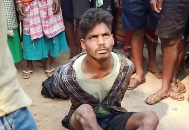 ଶିକ୍ଷକଙ୍କୁ ଲିଫ୍ଟ ମାଗି ଛୁରୀ ଭୁସି ହତ୍ୟା ଉଦ୍ୟମ