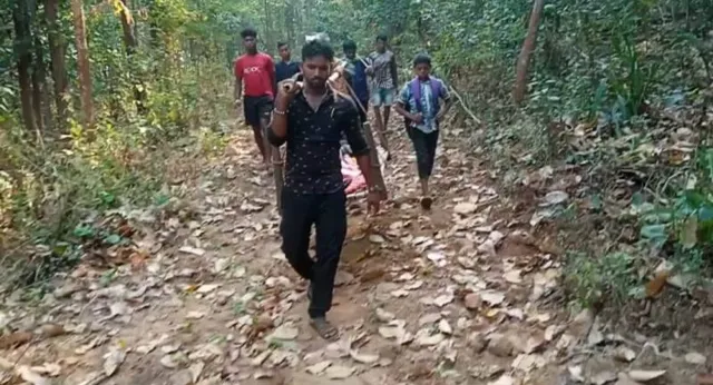 ସ୍ୱାସ୍ଥ୍ୟ ସେବାର ବିକଳ ଚିତ୍ର; ପୁଣି ଖଟିଆରେ ବୁହା ହେଲେ ରୋଗୀ