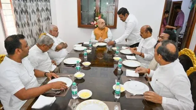ସକାଳ ଜଳଖିଆ ଖାଇବା ପାଇଁ ୟେଦିୟୁରପ୍ପାଙ୍କ ବେଙ୍ଗାଲୁରୁ ବାସଭବନକୁ ଗଲେ ଅମିତ ଶାହ