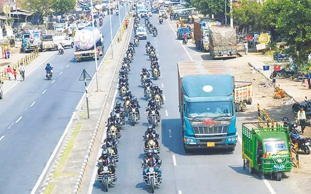 ସିଆର୍‌ପିଏଫ୍‌ ମହିଳା ବାଇକ ରାଲିରେ ୩ ଓଡ଼ିଆ